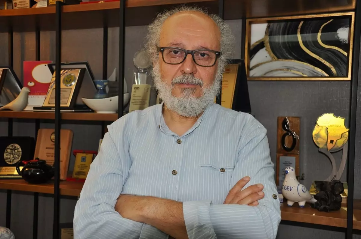 Emekli Resim Öğretmeni Mehmet Zeber, Karikatür Sanatında Birçok Ödül Kazandı