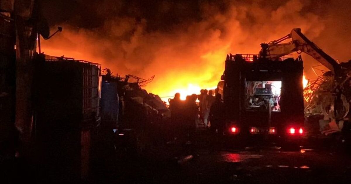 İnegöl’de geri dönüşüm tesisi alev alev yandı