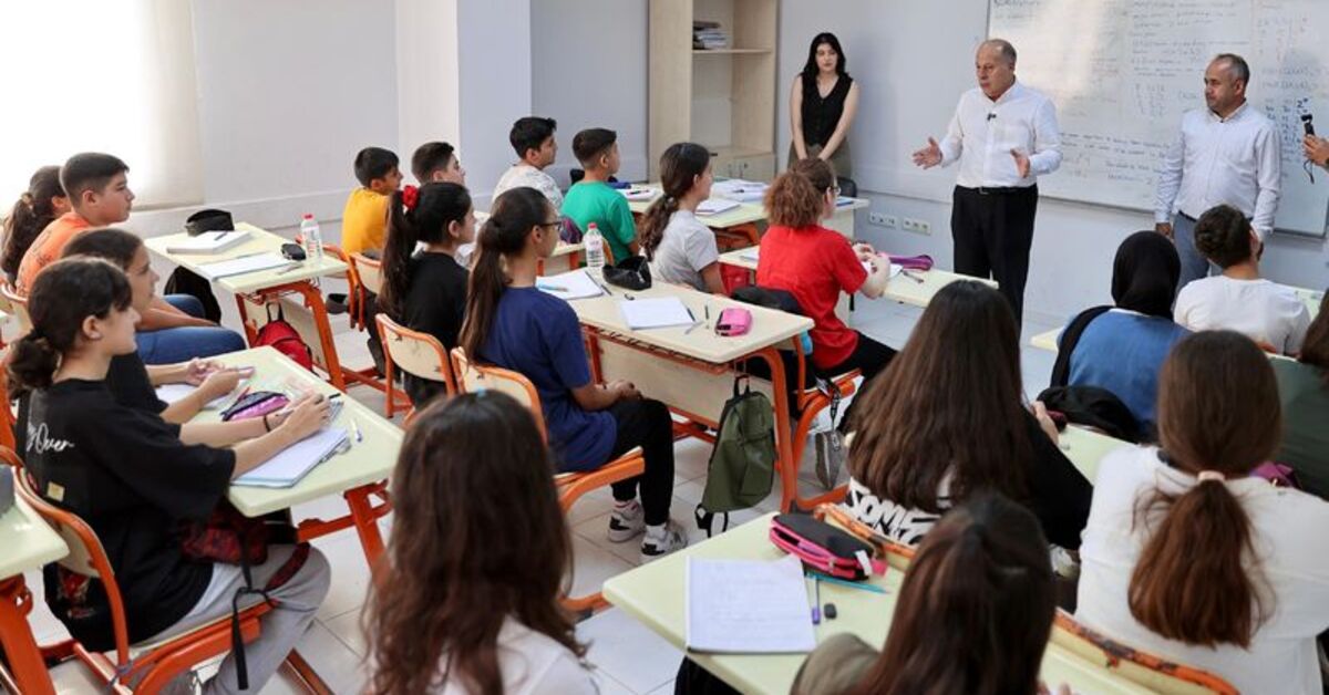 Yüreğir Belediyesi’nden LGS’ye hazırlanan öğrencilere ücretsiz kurs