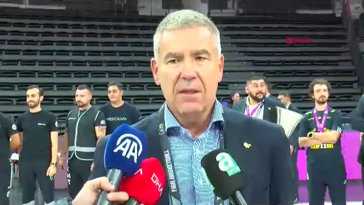 Fenerbahçe Süper Kupa’yı Boş Tribünler Önünde Kaldırdı