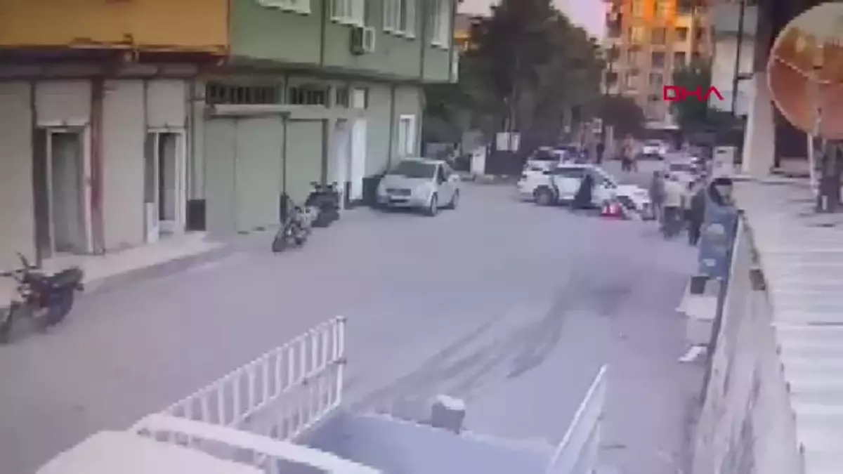 Reyhanlı’da motosiklet ve otomobil çarpıştı