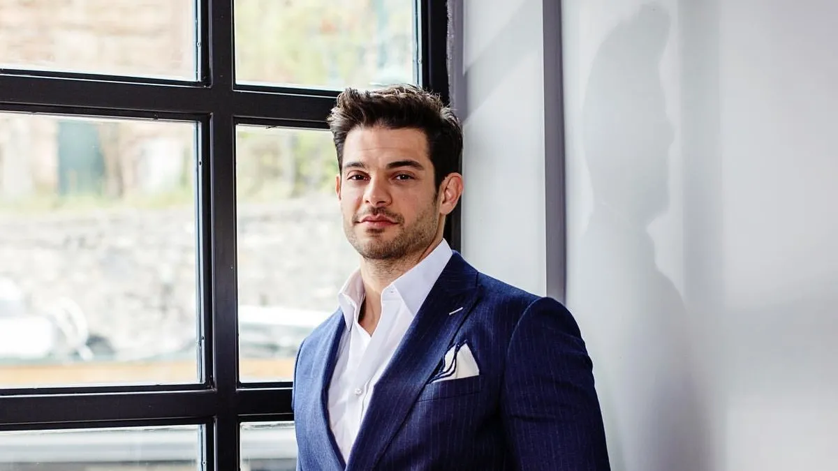 Sürpriz ikili! Hadise’nin eski eşi Mehmet Dinçerler gönlünü güzel oyuncuya kaptırdı!