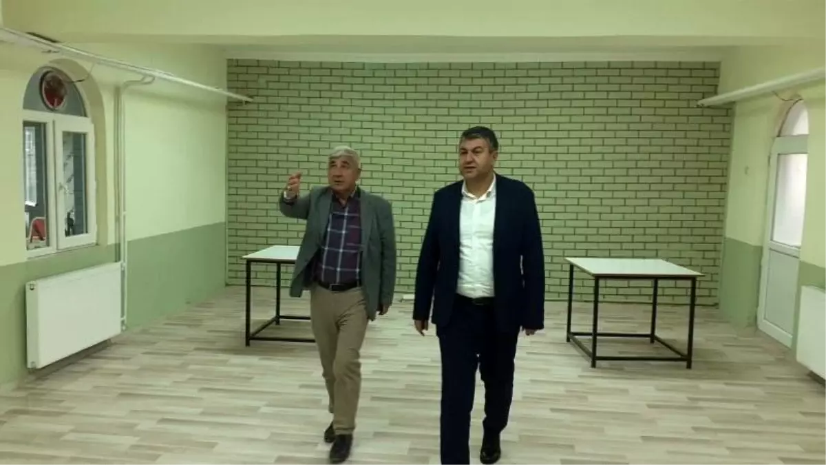 Kütahya’da Halı Saha Kafeterya Bölümü Yenilendi