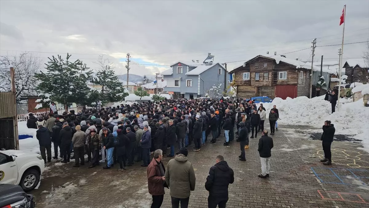 Marmara Adası’nda Göçükte Ölen İşçiler Defnedildi