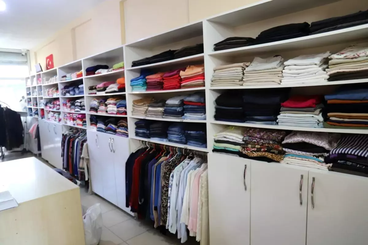 Turgutlu Belediyesi’nden İhtiyaç Sahiplerine Destek