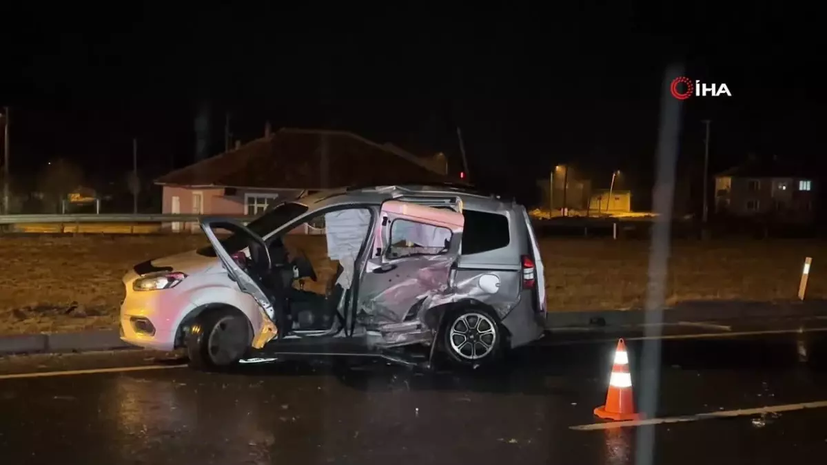 Uşak’ta Trafik Kazası: 1 Ölü, 5 Yaralı