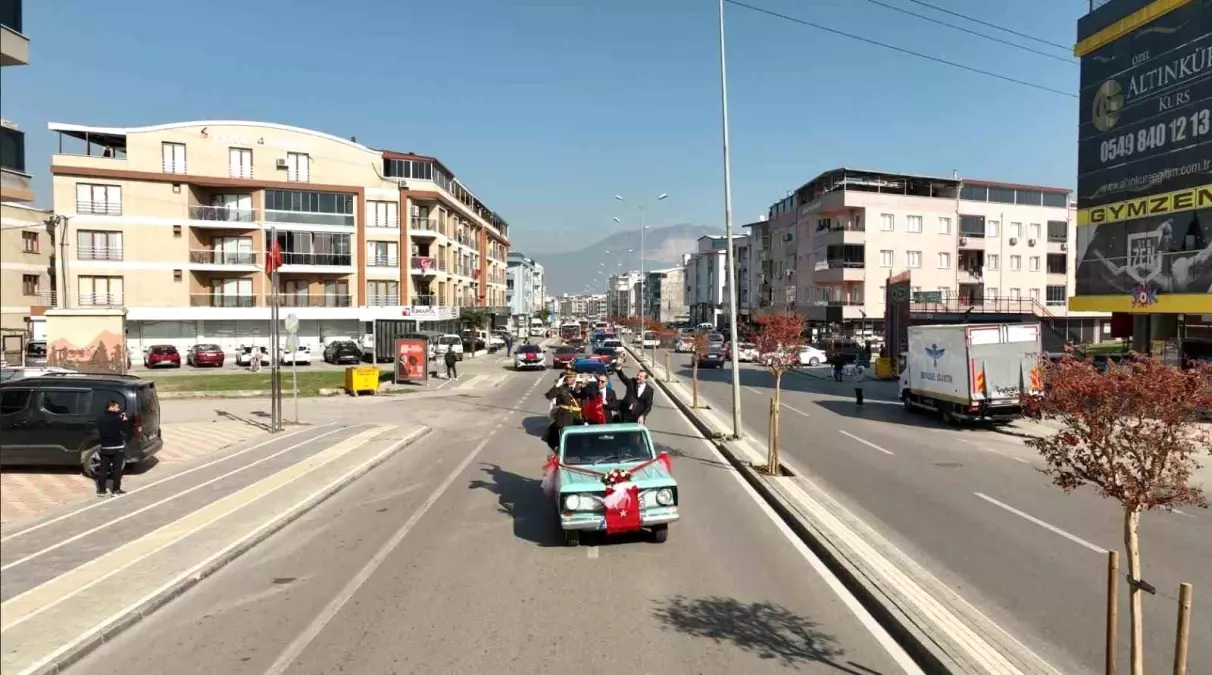 Başkan Işık, Nostaljik Aracı ile Gürsu’yu Tanıtıyor