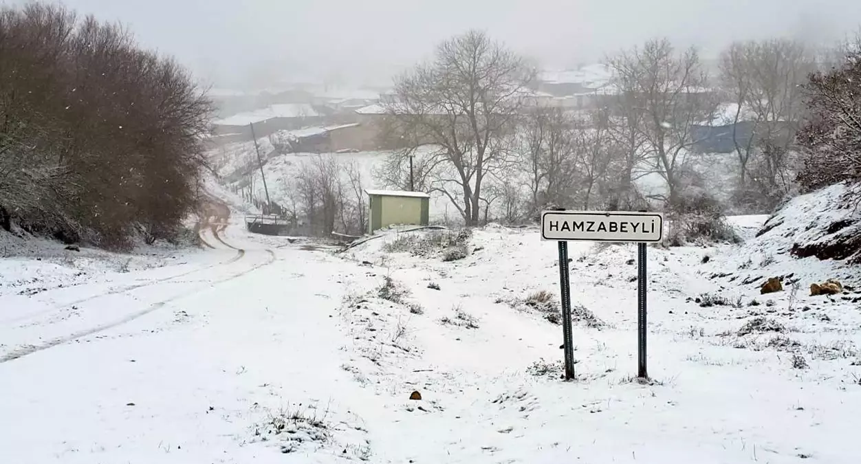Edirne’nin Sınır Köyleri Kar Yağışıyla Beyaza Büründü