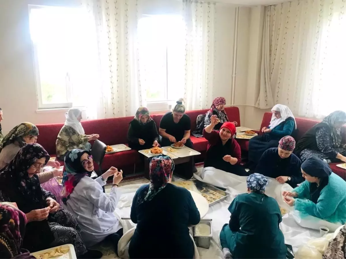Huzurevi Sakinleri Geleneksel Aktivitelerle Yaşama Bağlılıklarını Artırıyor