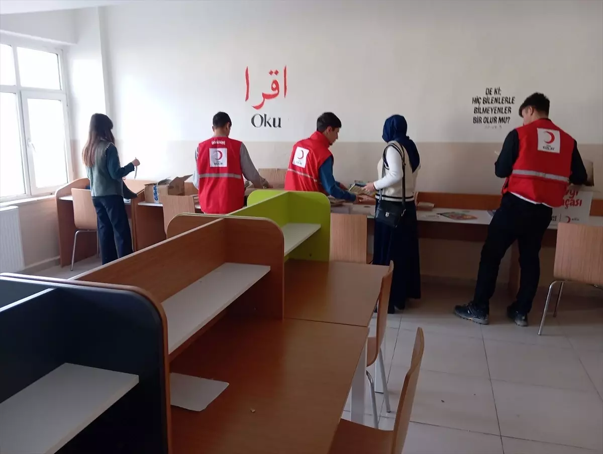 Kızılay’dan Okul Kütüphanesine Destek