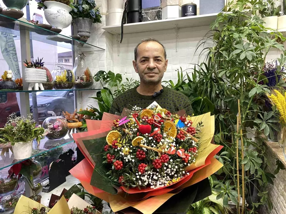 Kokina Çiçekleri Yeni Yılda Yok Satıyor