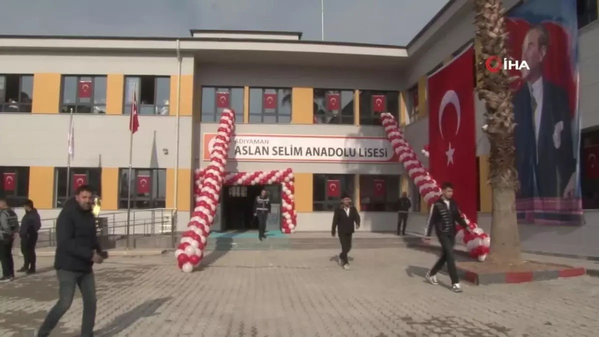 Milli Eğitim Bakanı Tekin: “Değerlerimizi Gelecek Kuşaklara Taşıyacak Müfredat Hazırlıyoruz”