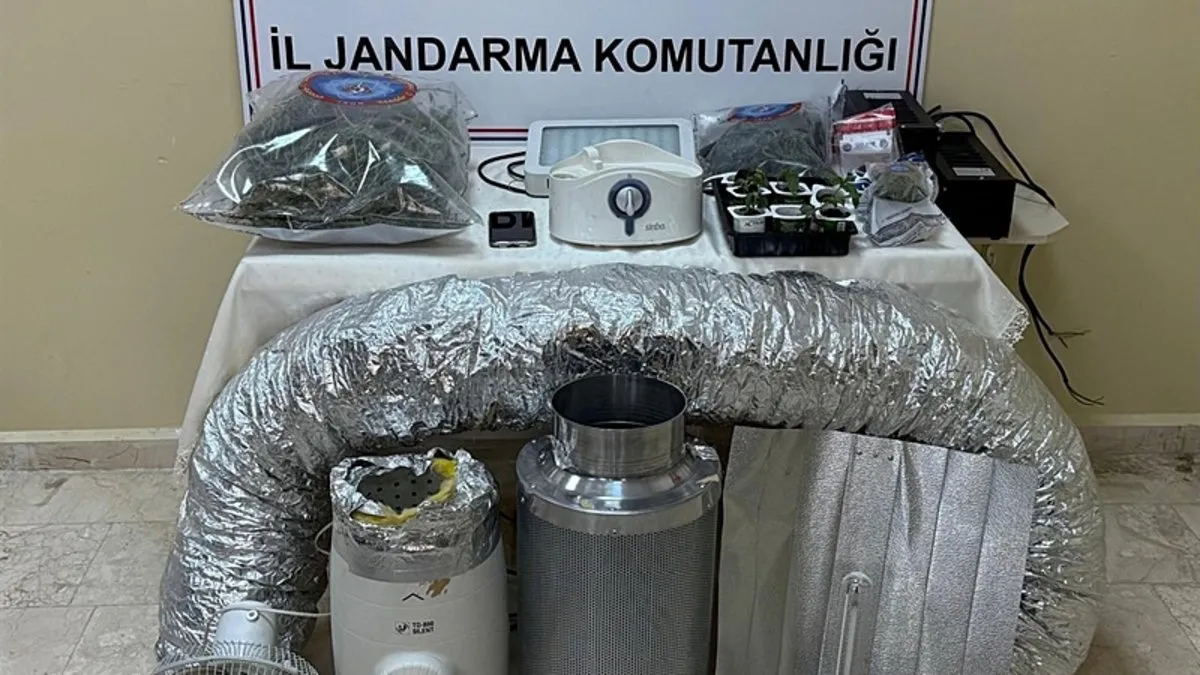 Kocaeliİzmit’te 5 adrese operasyon: Çok sayıda uyuşturucu madde ele geçirildi!