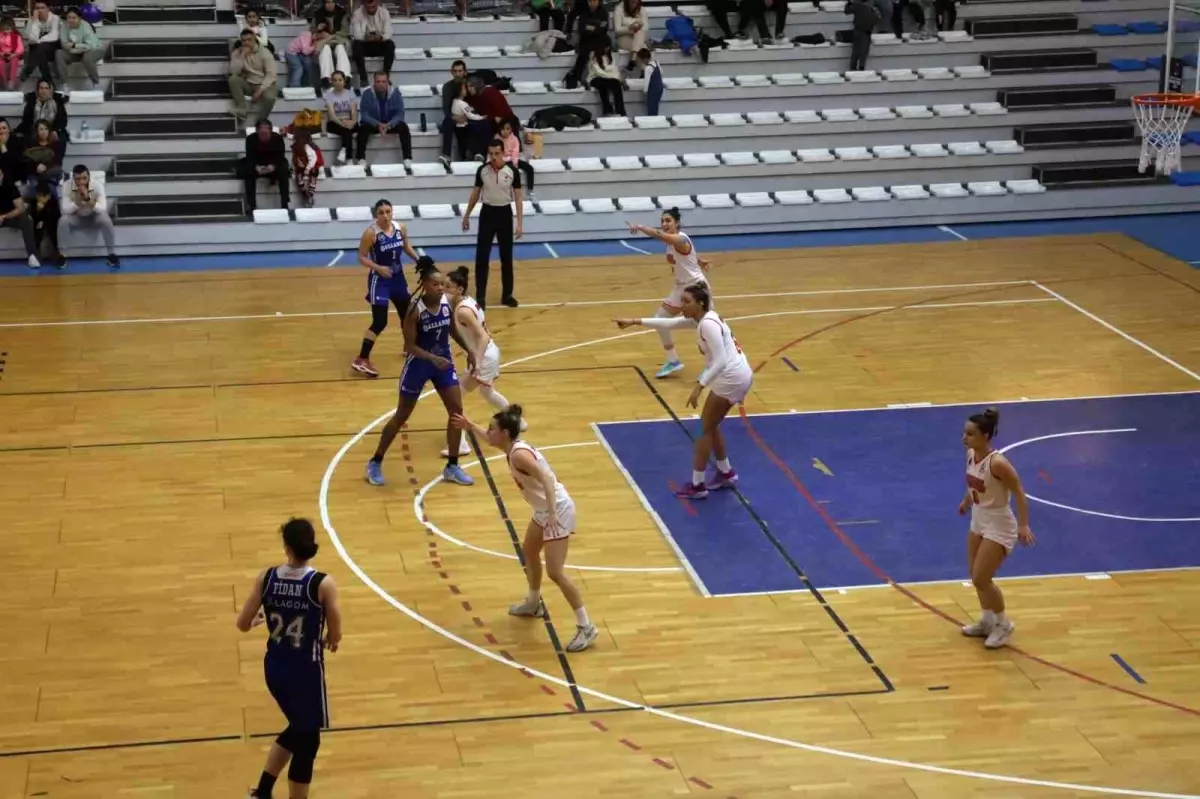 Turgutlu Belediyespor Kadın Basketbol Takımı, Gallardo’yu Mağlup Etti
