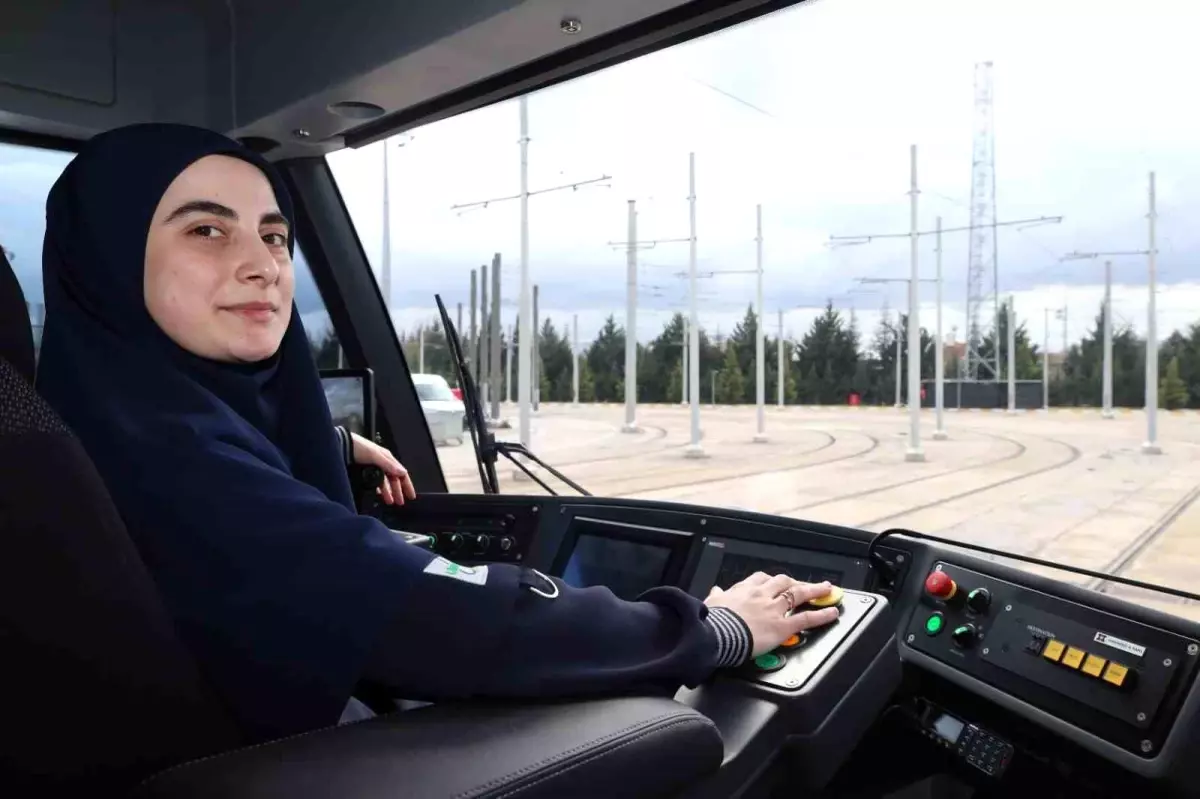 Kocaeli’nin İlk Kadın Vatmanı: Asiye Çelik